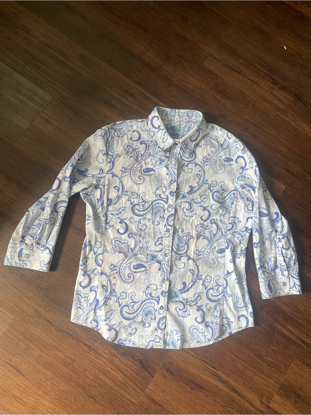 Robert Graham Women’s READ Medium? Blue Paisley 3/4 Sleeve Button-Up Shirt Top
